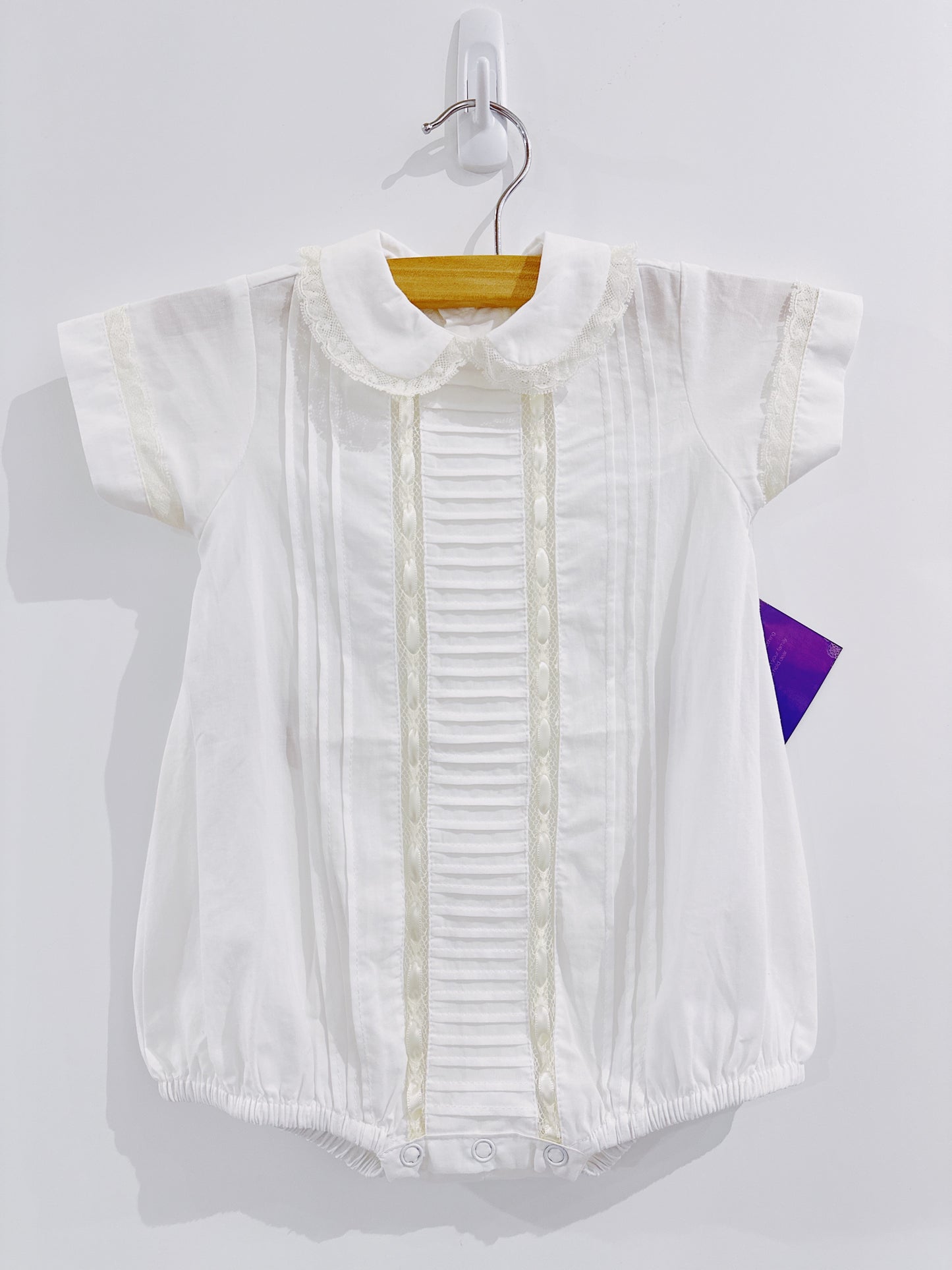 White Davis Boy Heirloom Bubble