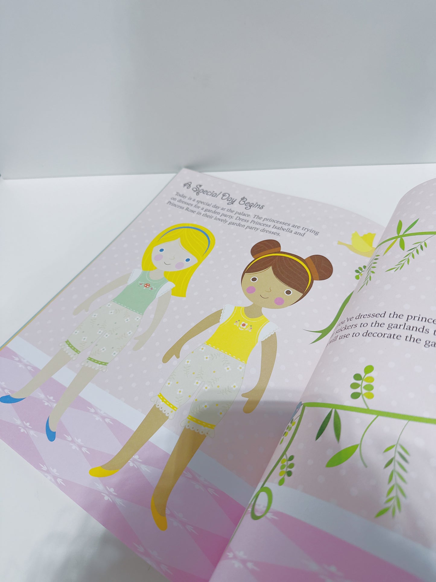 Princesses Dress-Up Sticker Book