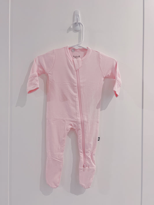 Kyte Baby Sakura Zippered Footie