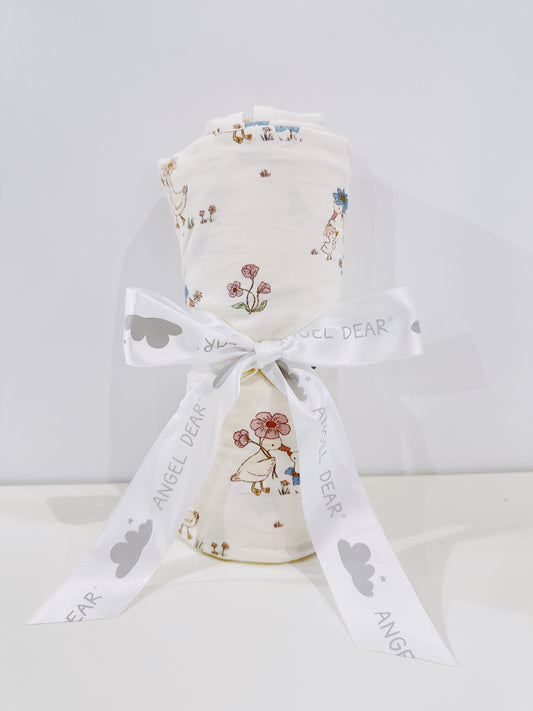 Ivory Duckling Swaddle